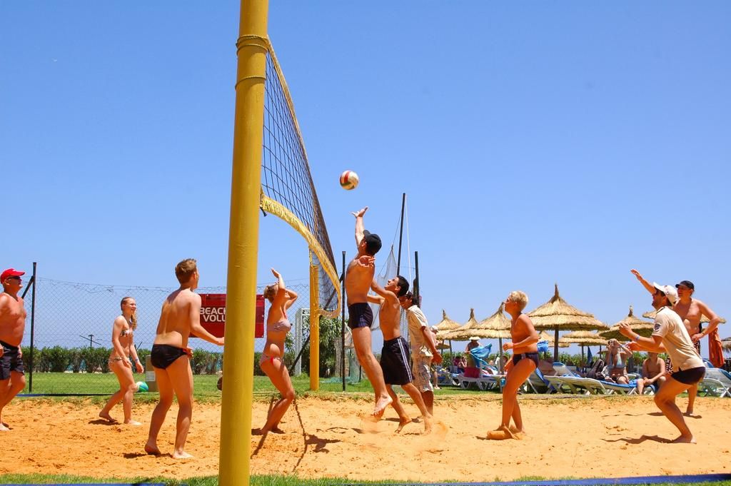 Hotel nour palace & thalasso mahdia Golf activité animation piscine mahdia palace tunisie séjour loisirs entertainement plage mer voyage vacances hébergement réservation booking thalasso spa bien être relax ambiance familiale 